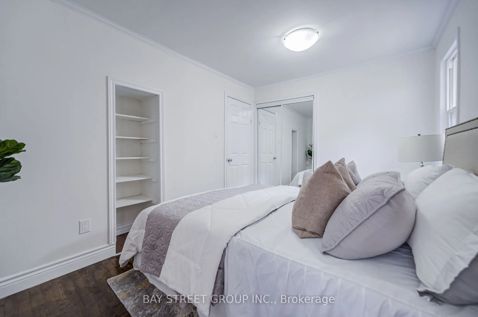 7 Emmott Avenue
