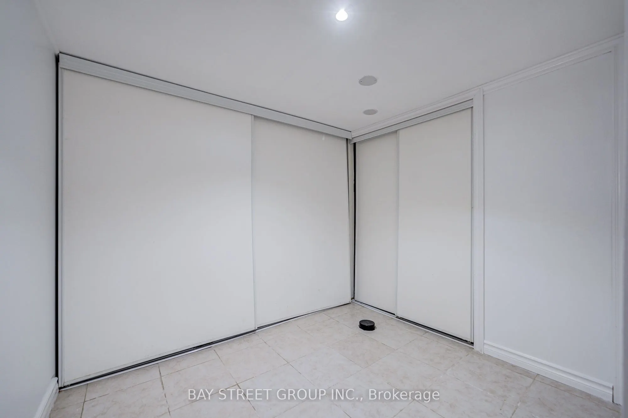 7 Emmott Avenue