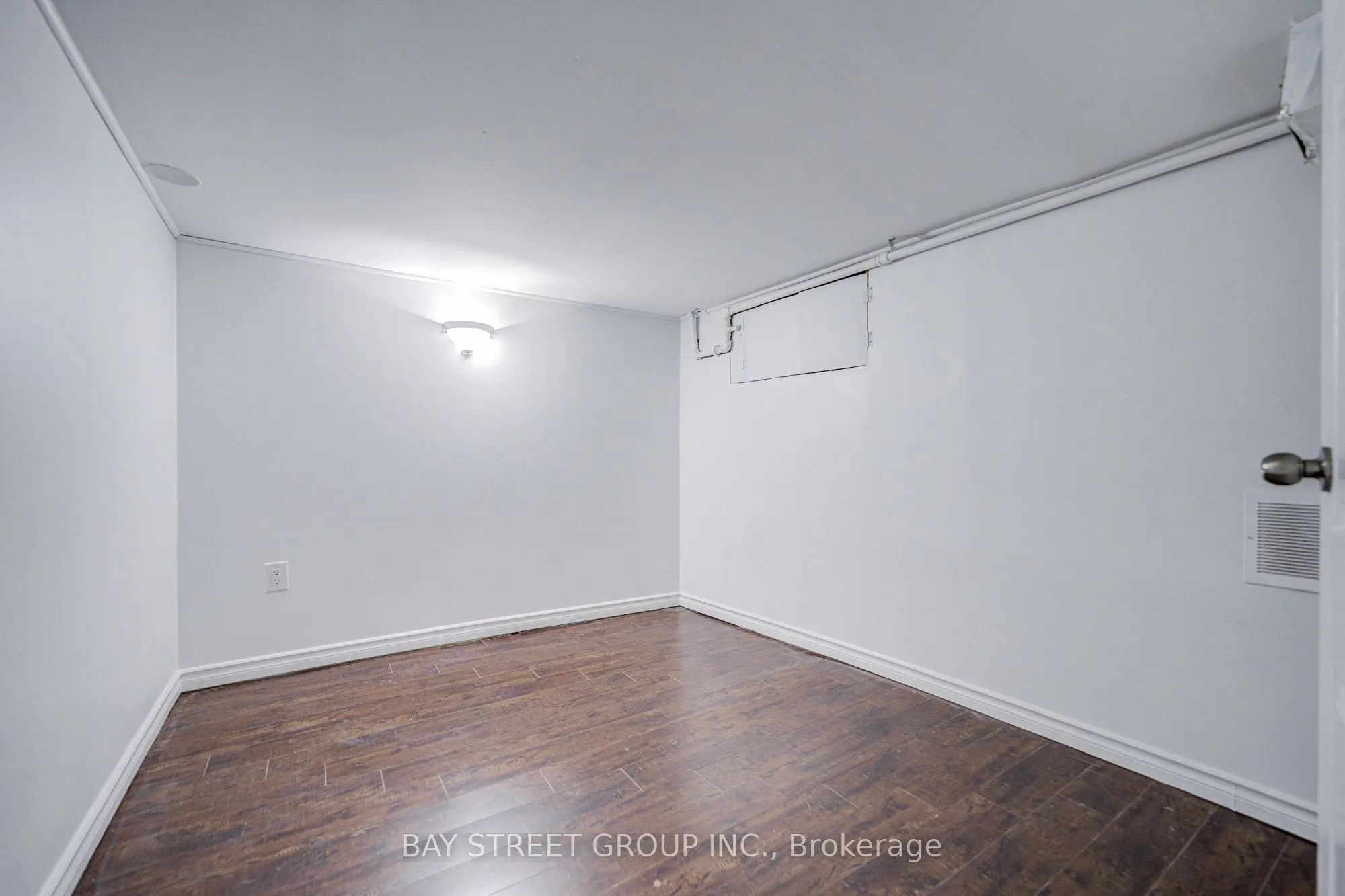 7 Emmott Avenue