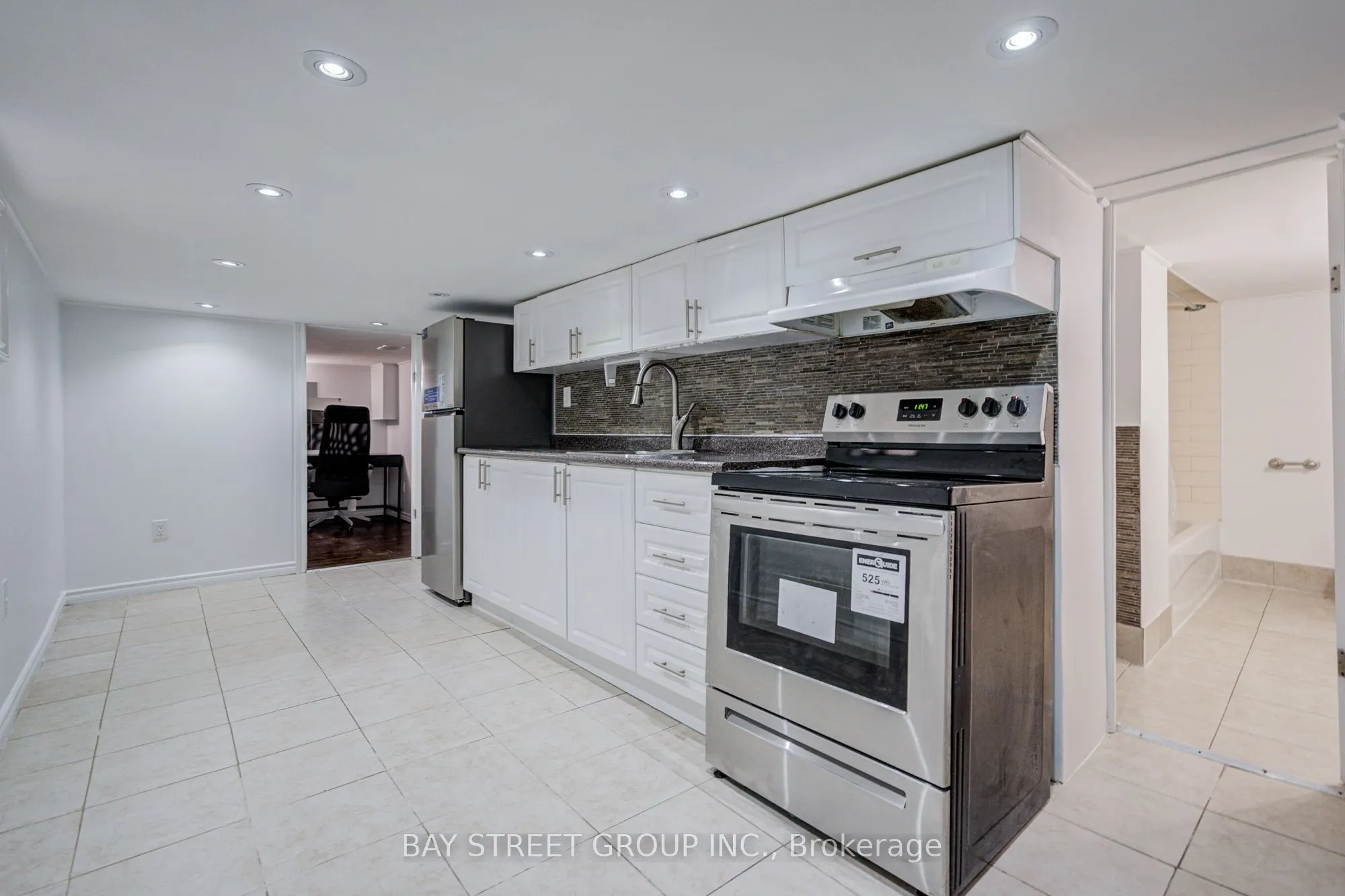 7 Emmott Avenue