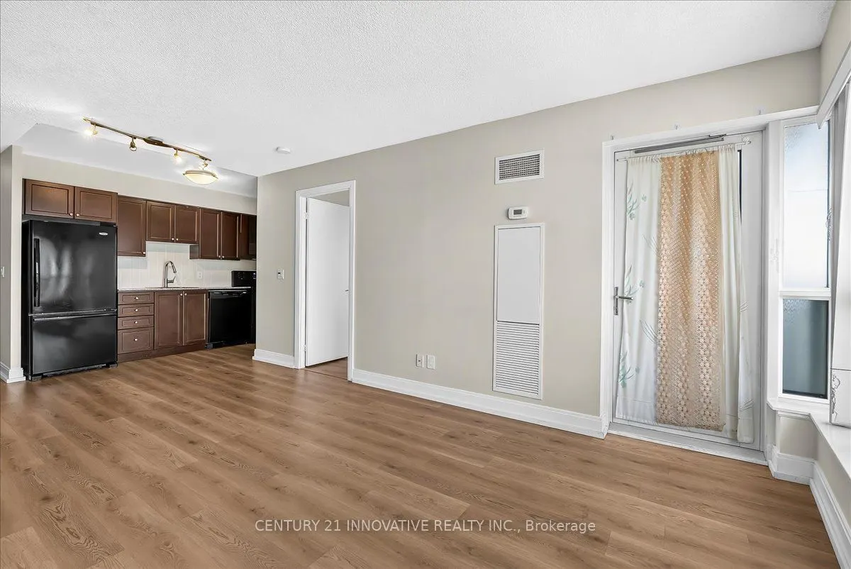 125 Village Green Square #3501