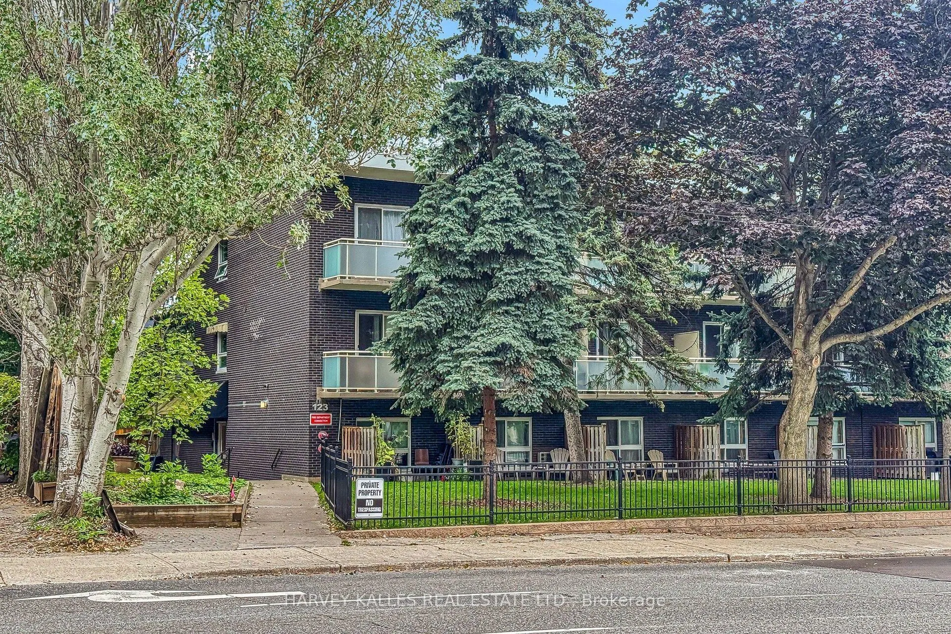 123 Woodbine Avenue #315