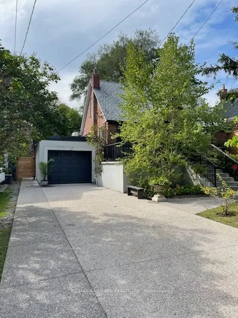 110 Lakeside Avenue