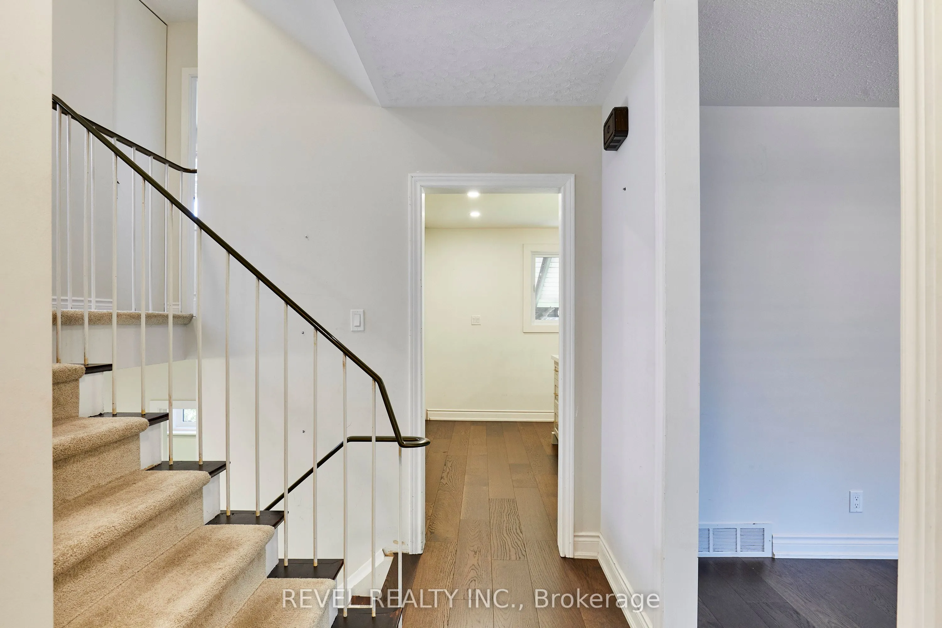 1260 Ilona Park Road