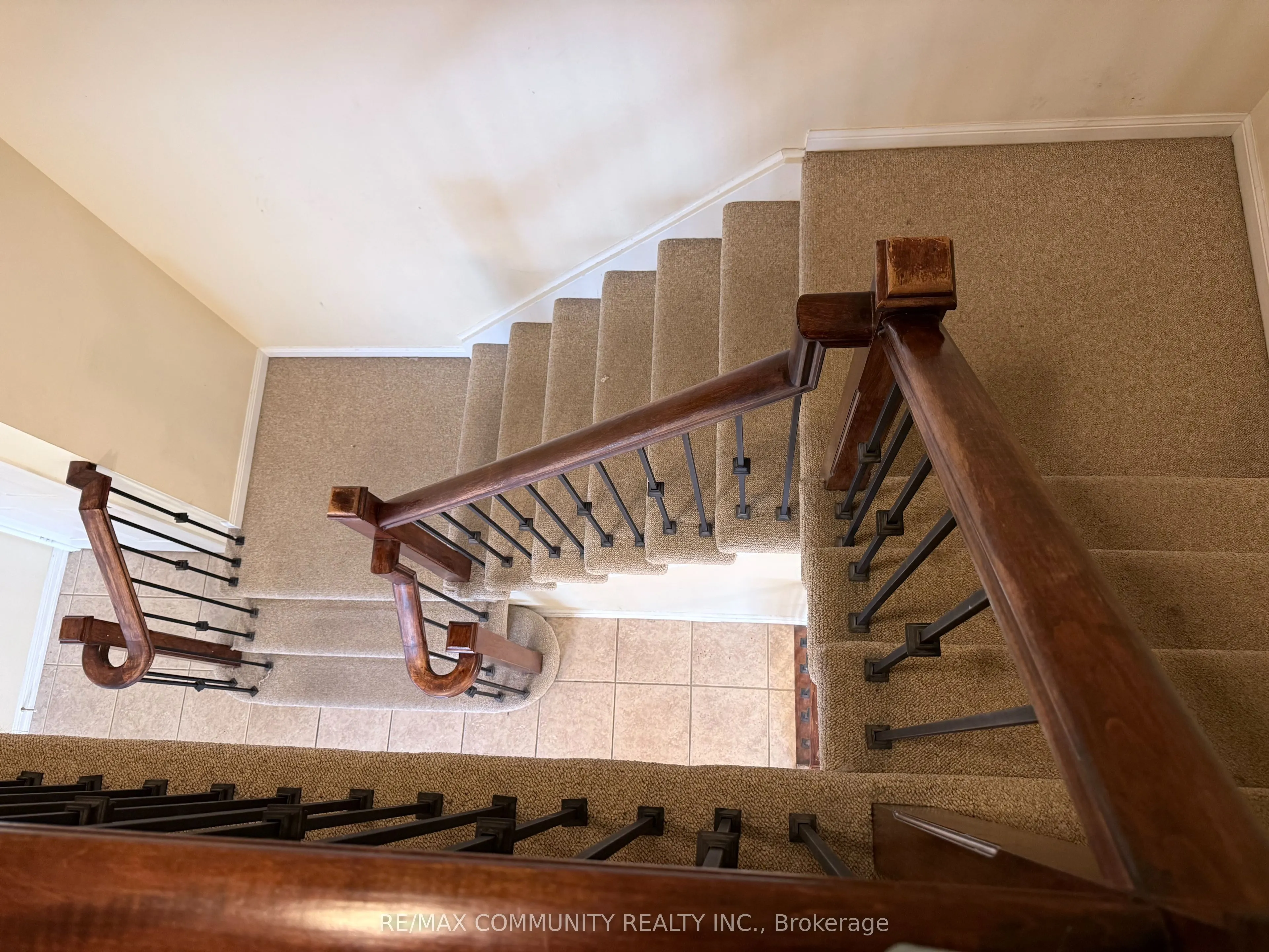 3 Baycliffe Drive