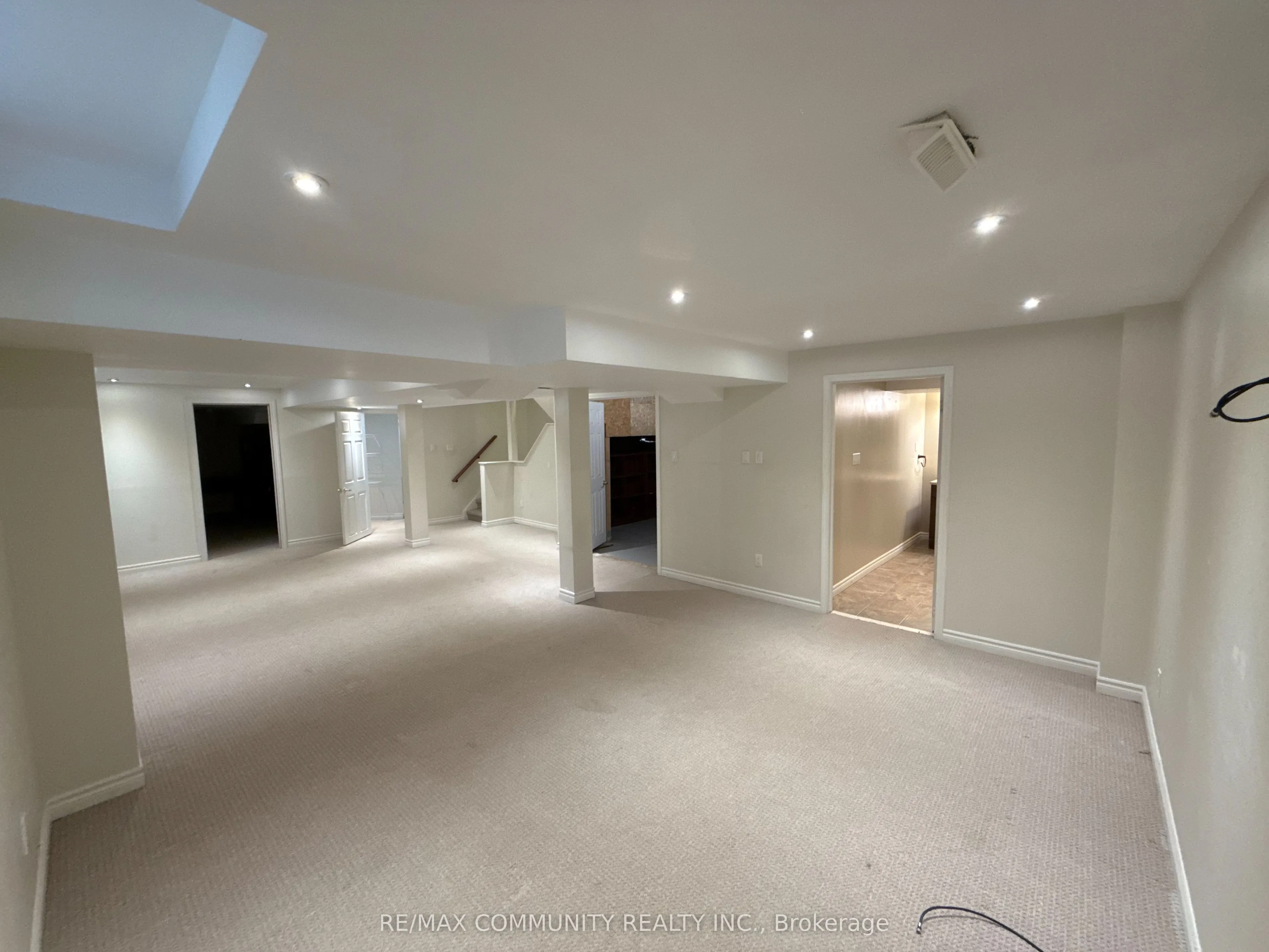 3 Baycliffe Drive