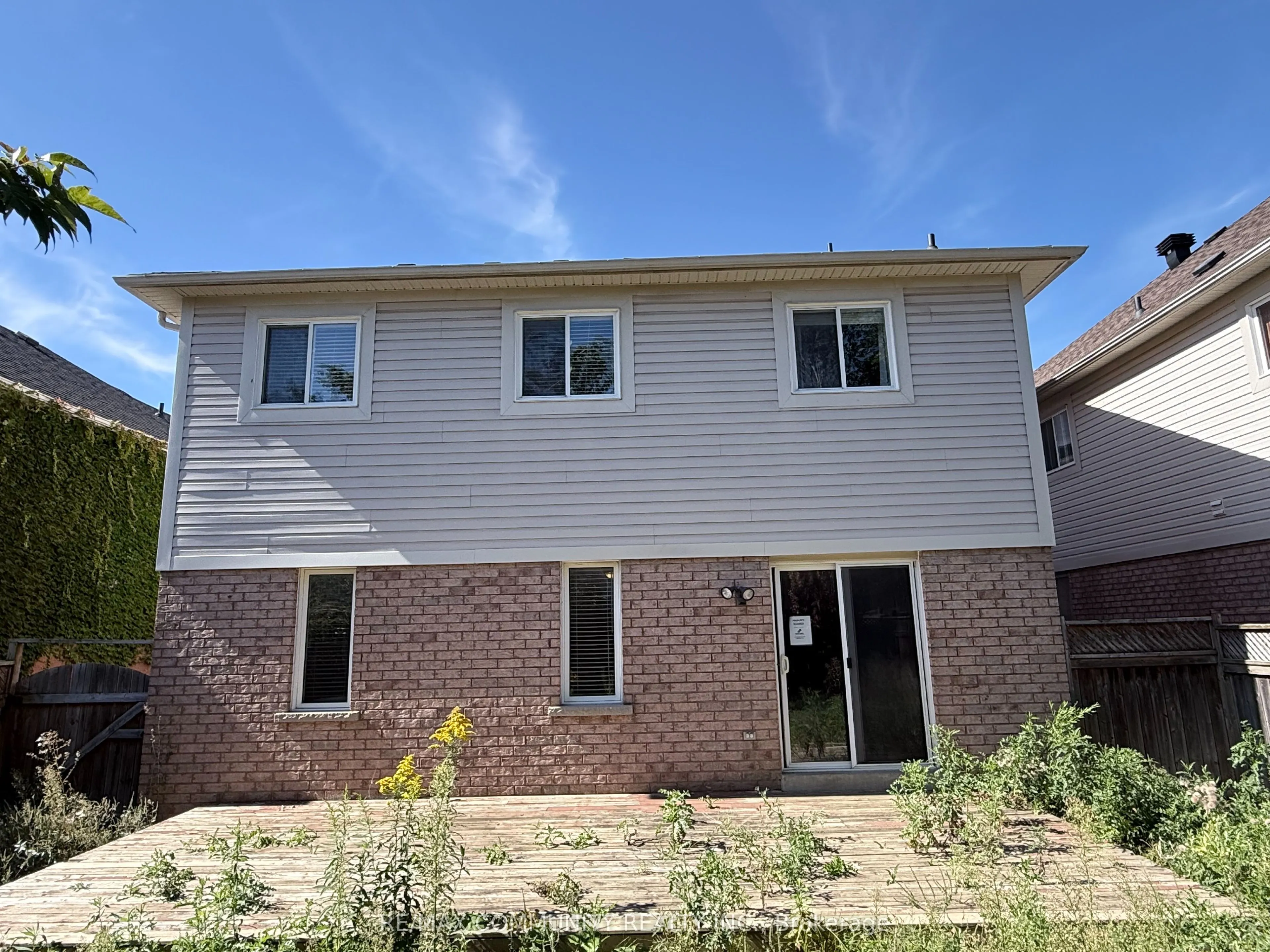 3 Baycliffe Drive