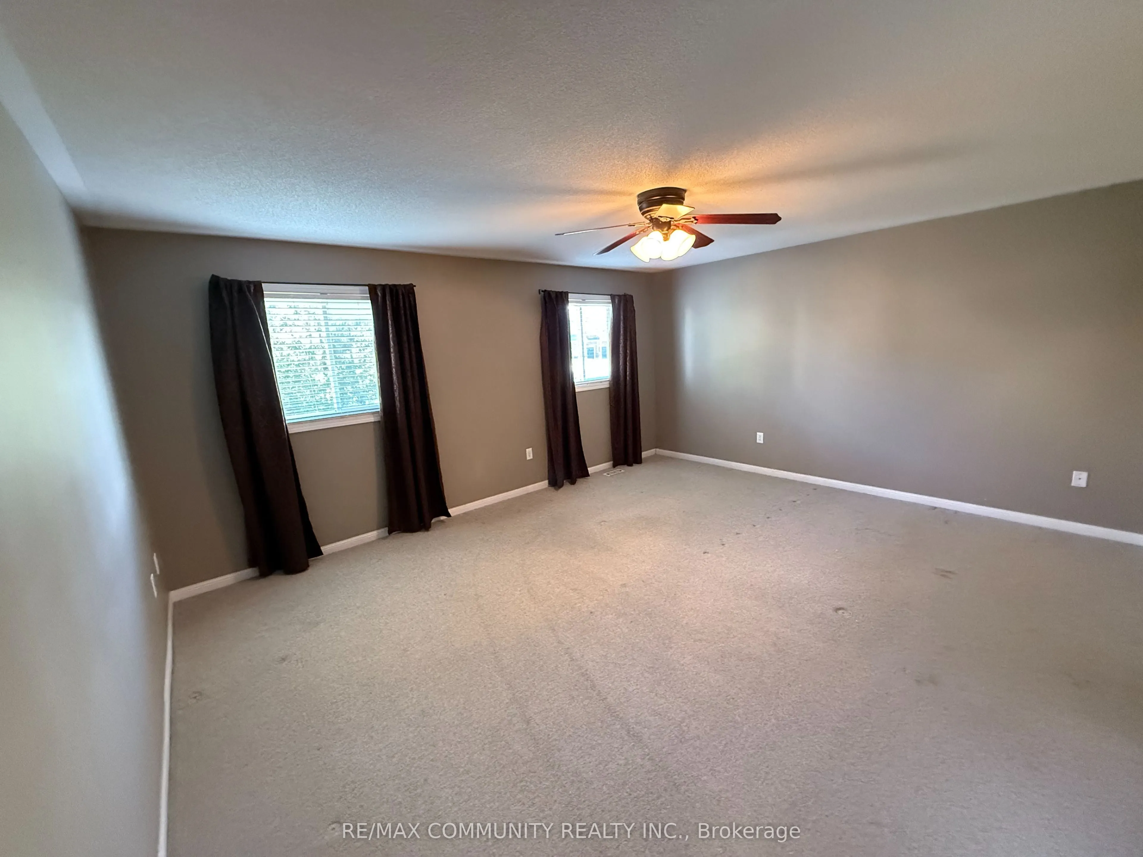 3 Baycliffe Drive