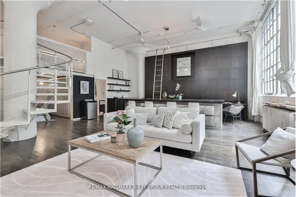 245 Carlaw Avenue #315