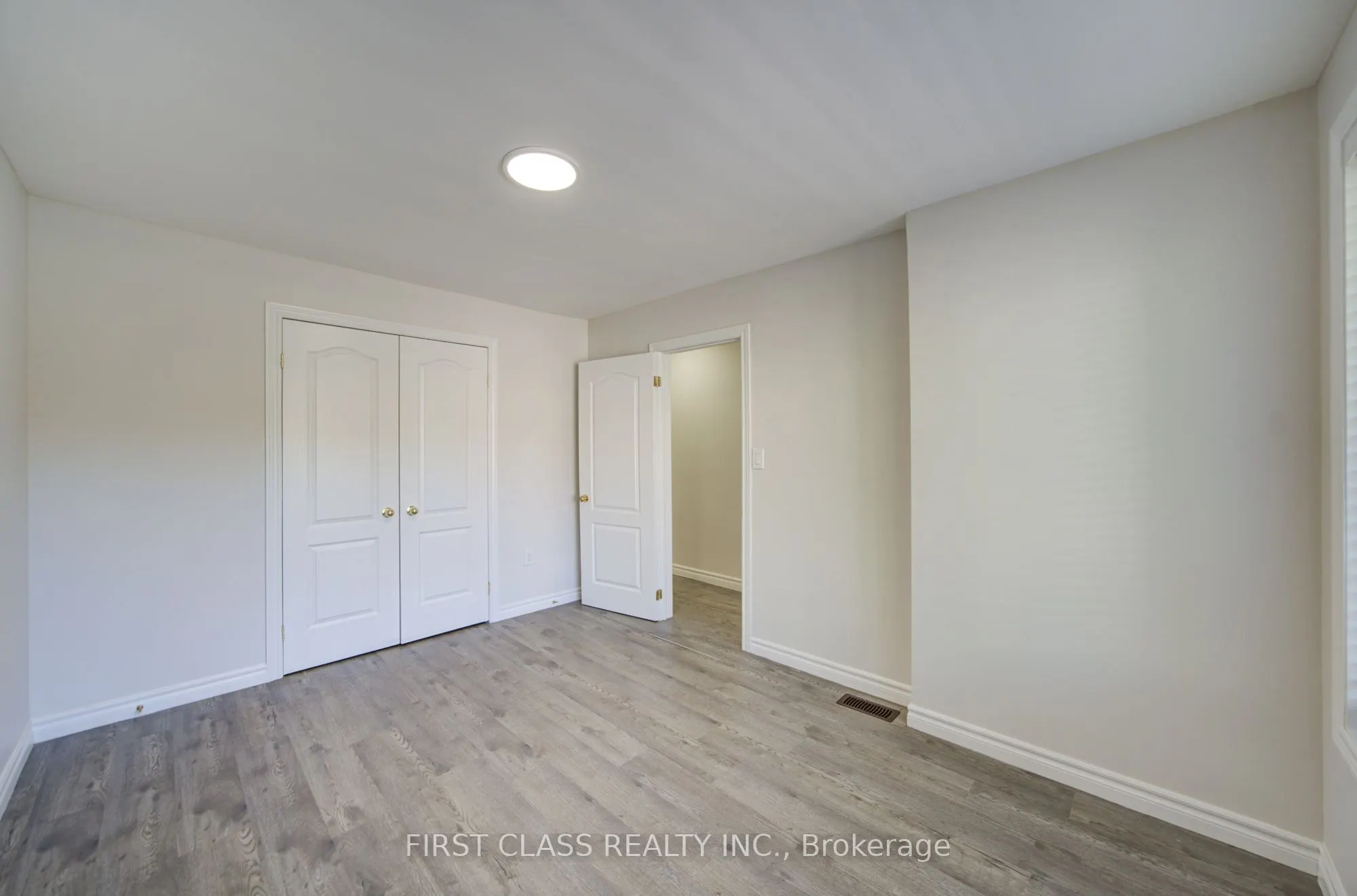 427 Leslie Street