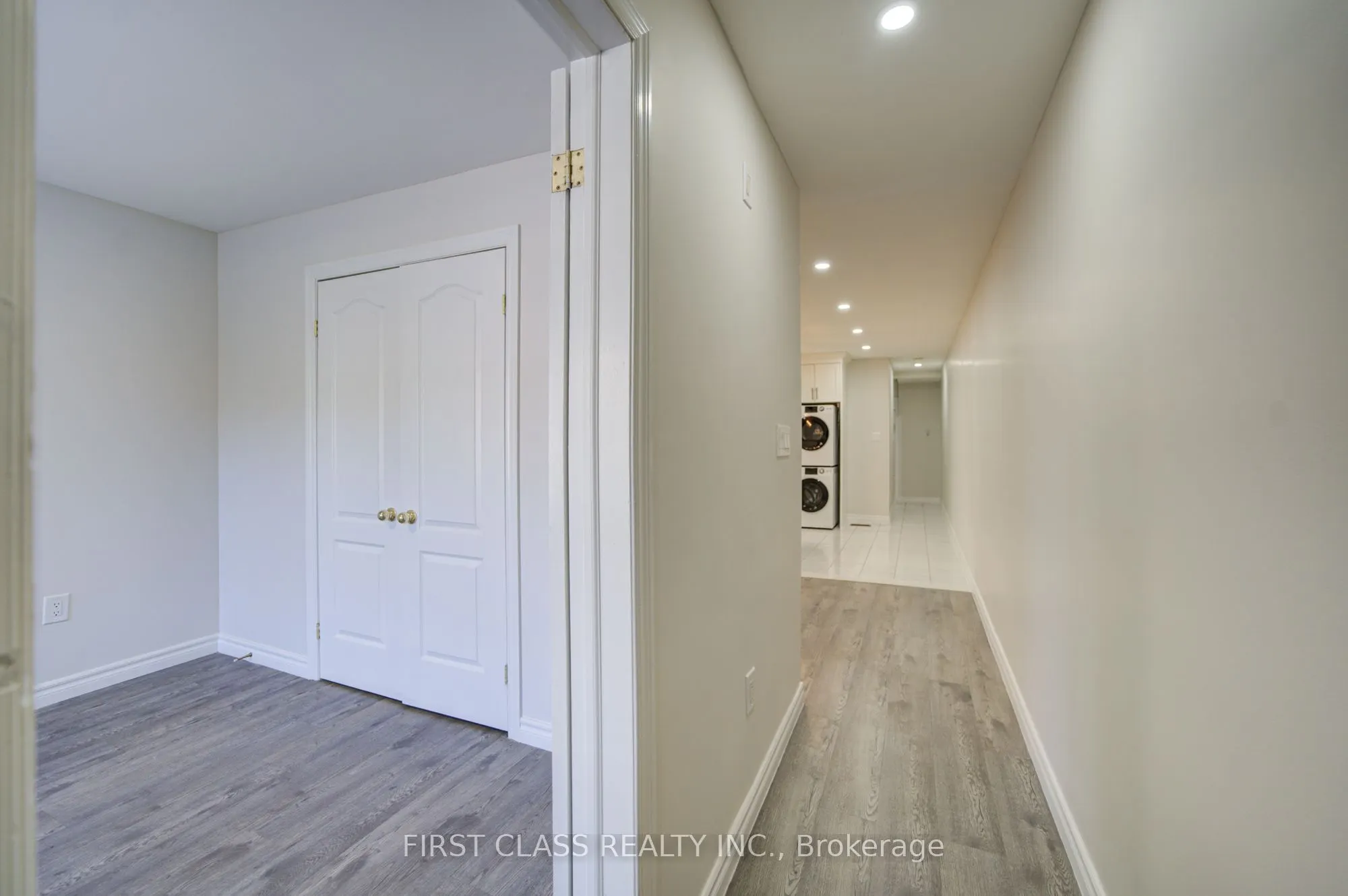 427 Leslie Street