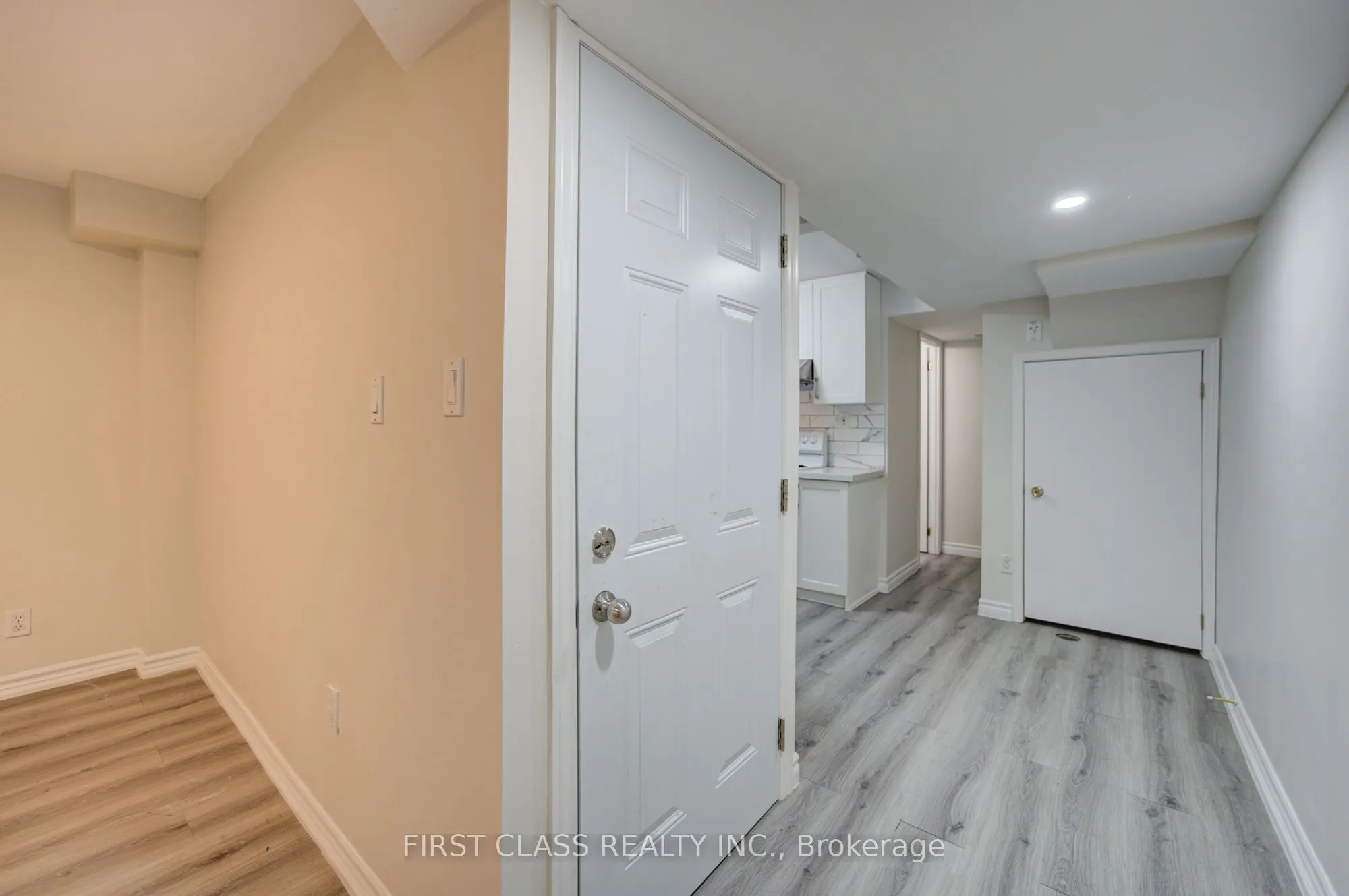 427 Leslie Street