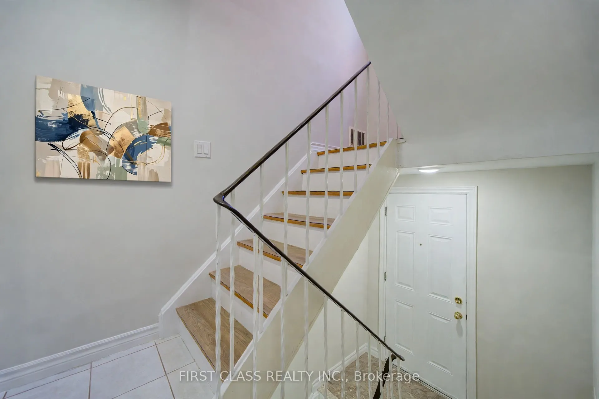 427 Leslie Street