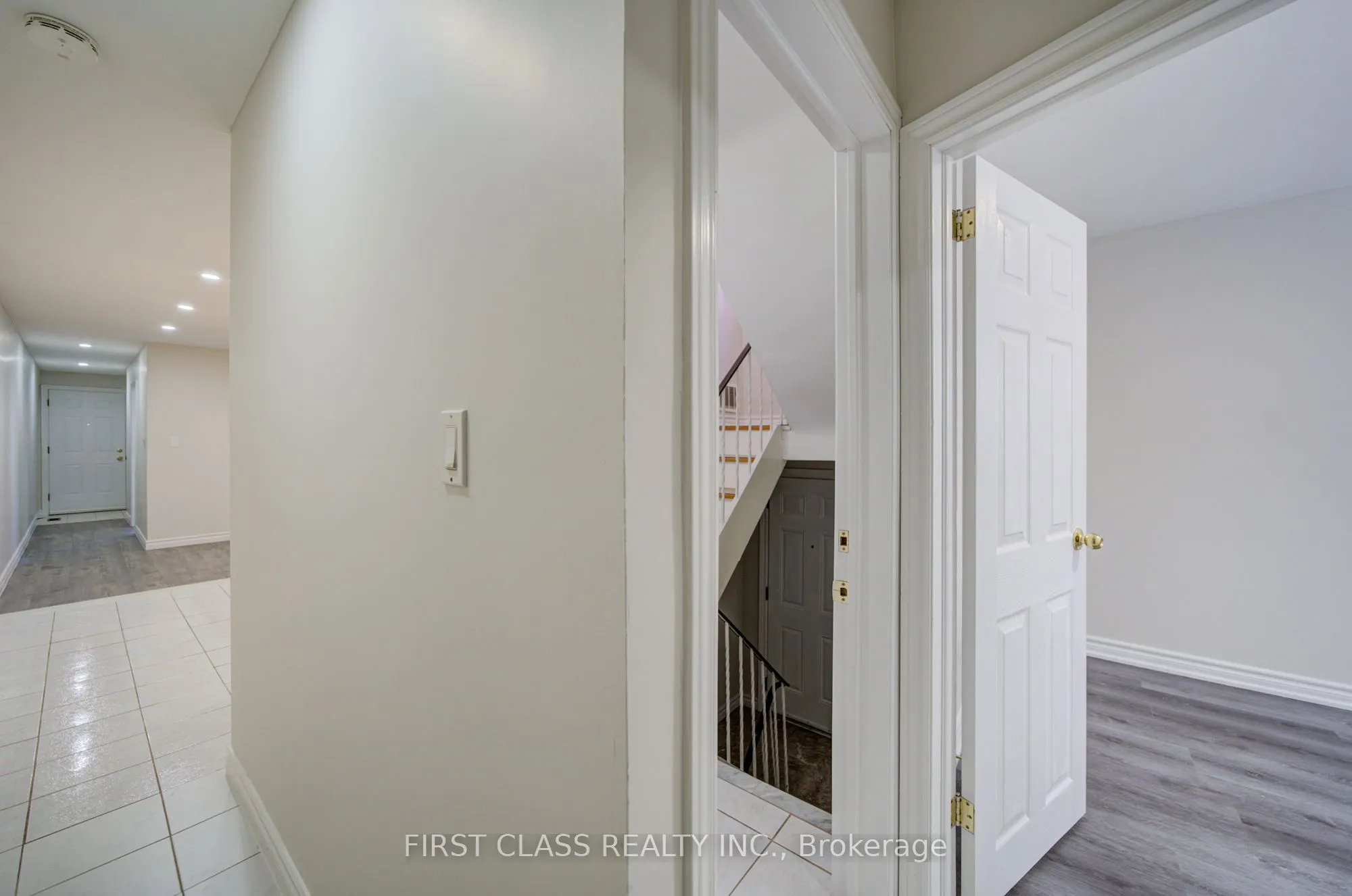 427 Leslie Street