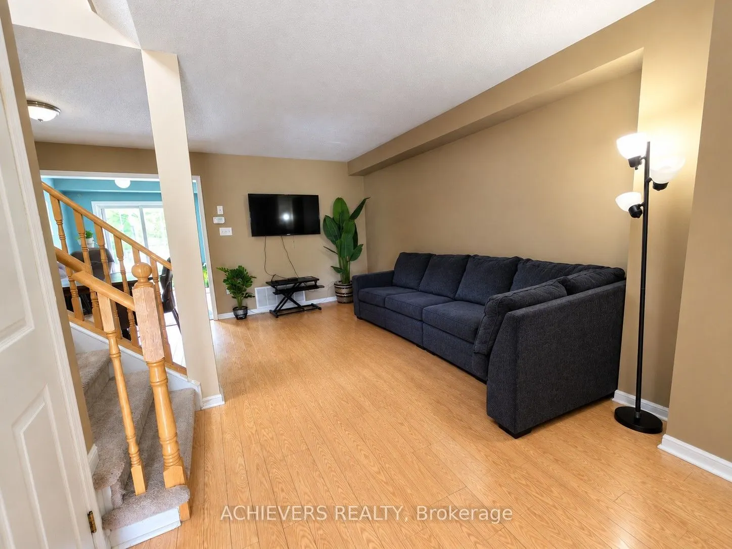 240 SCOTTSDALE Drive