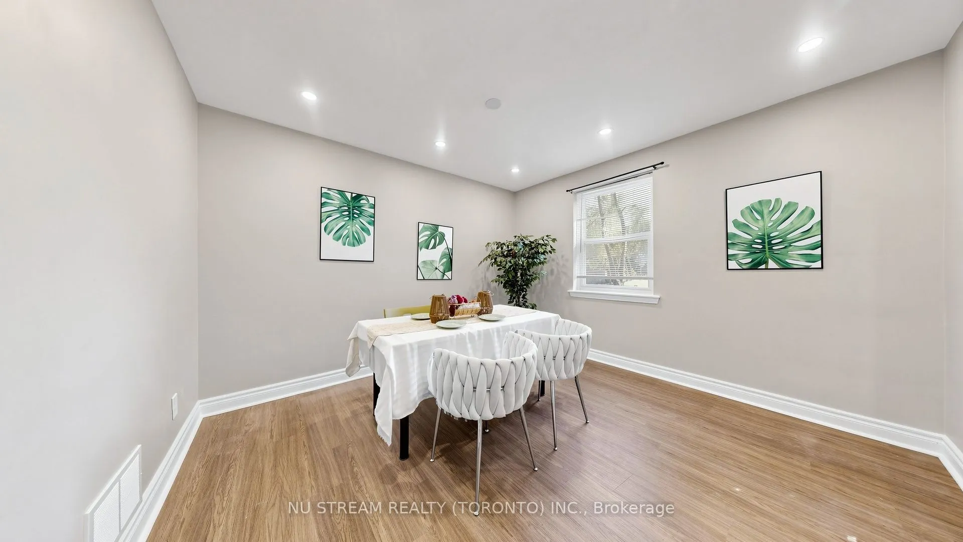 226 Oakridge Drive