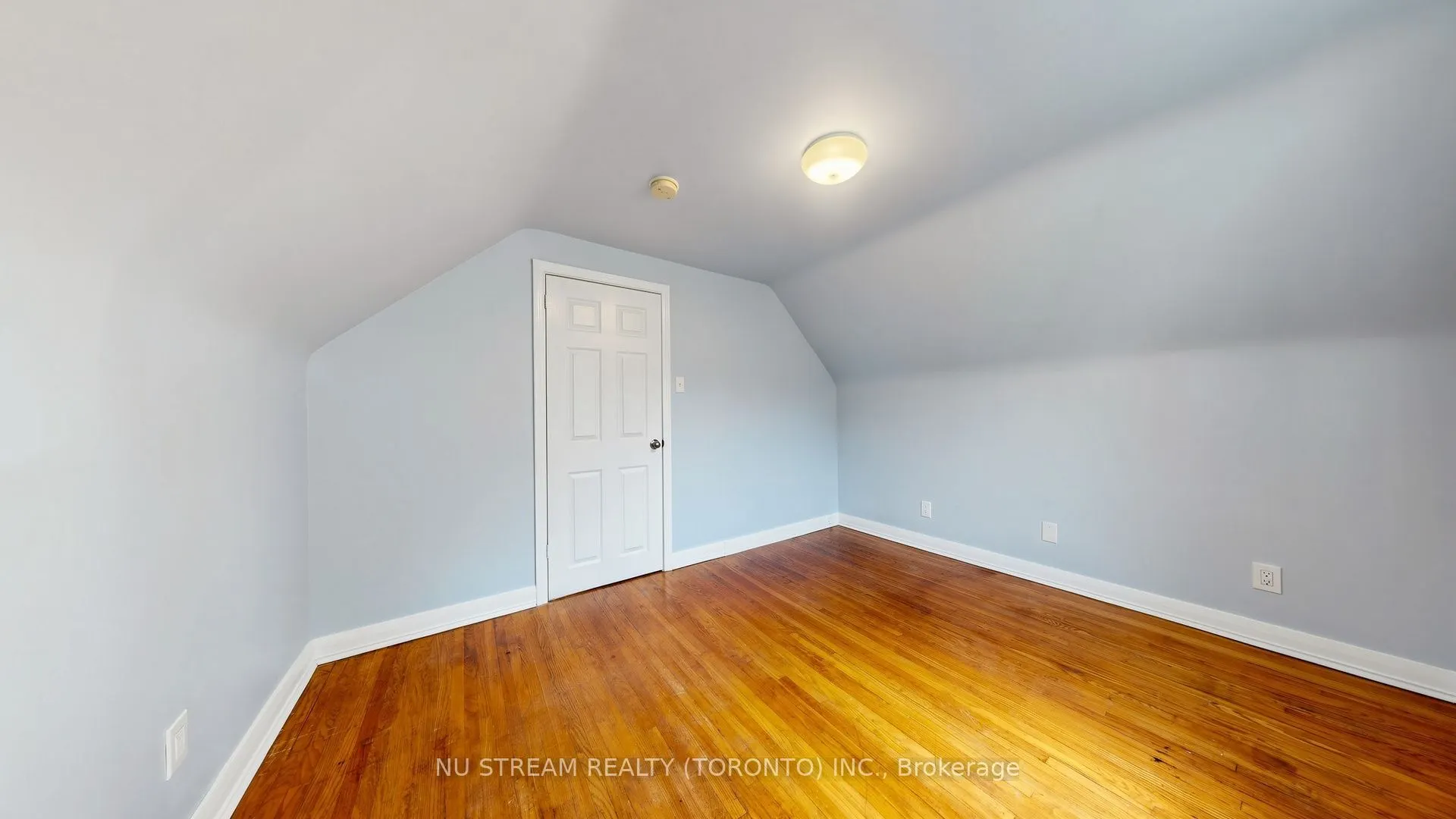 226 Oakridge Drive