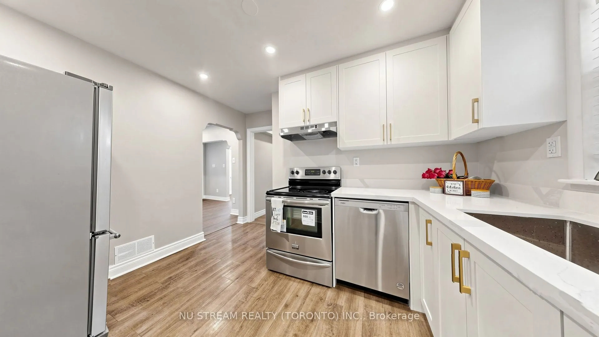 226 Oakridge Drive