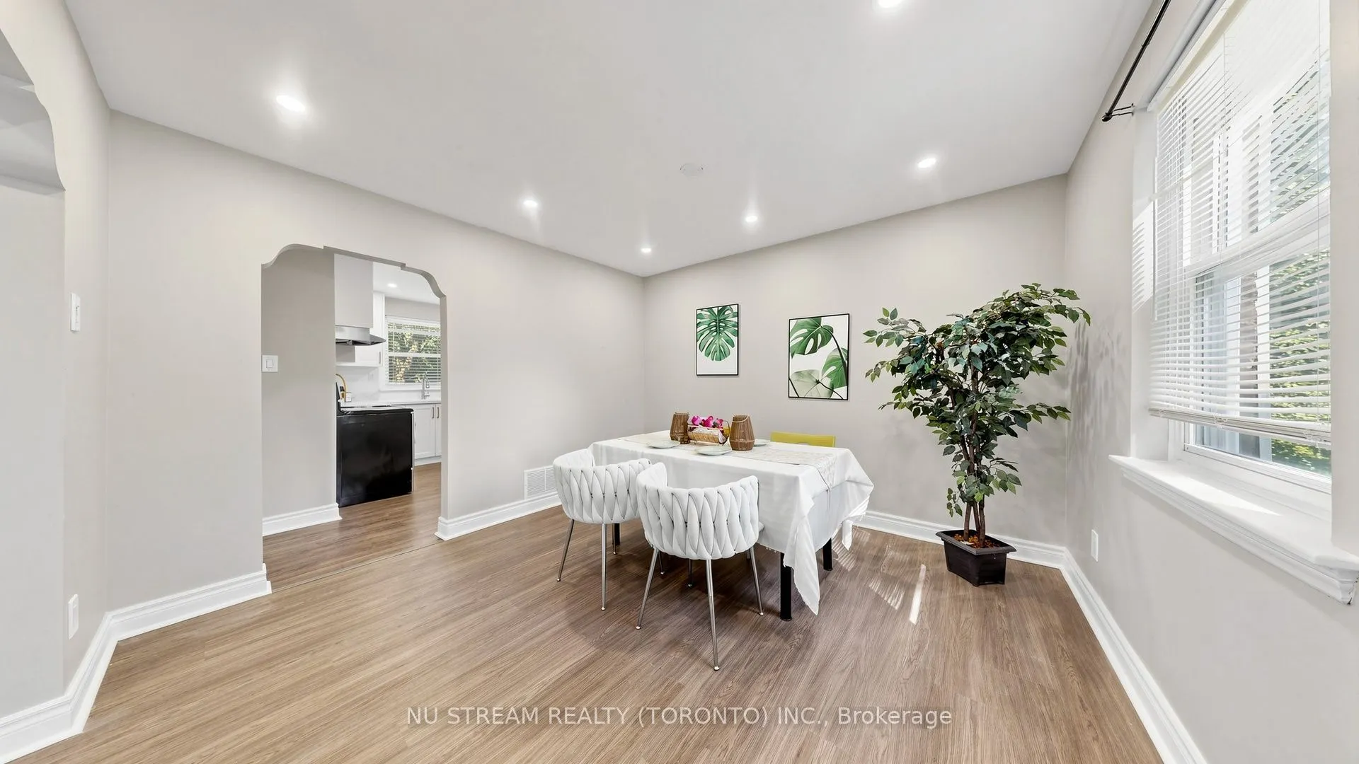 226 Oakridge Drive