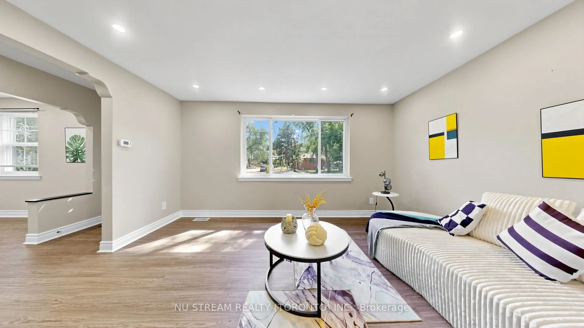 226 Oakridge Drive