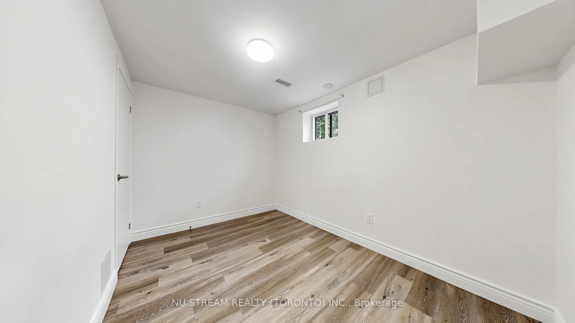 226 Oakridge Drive