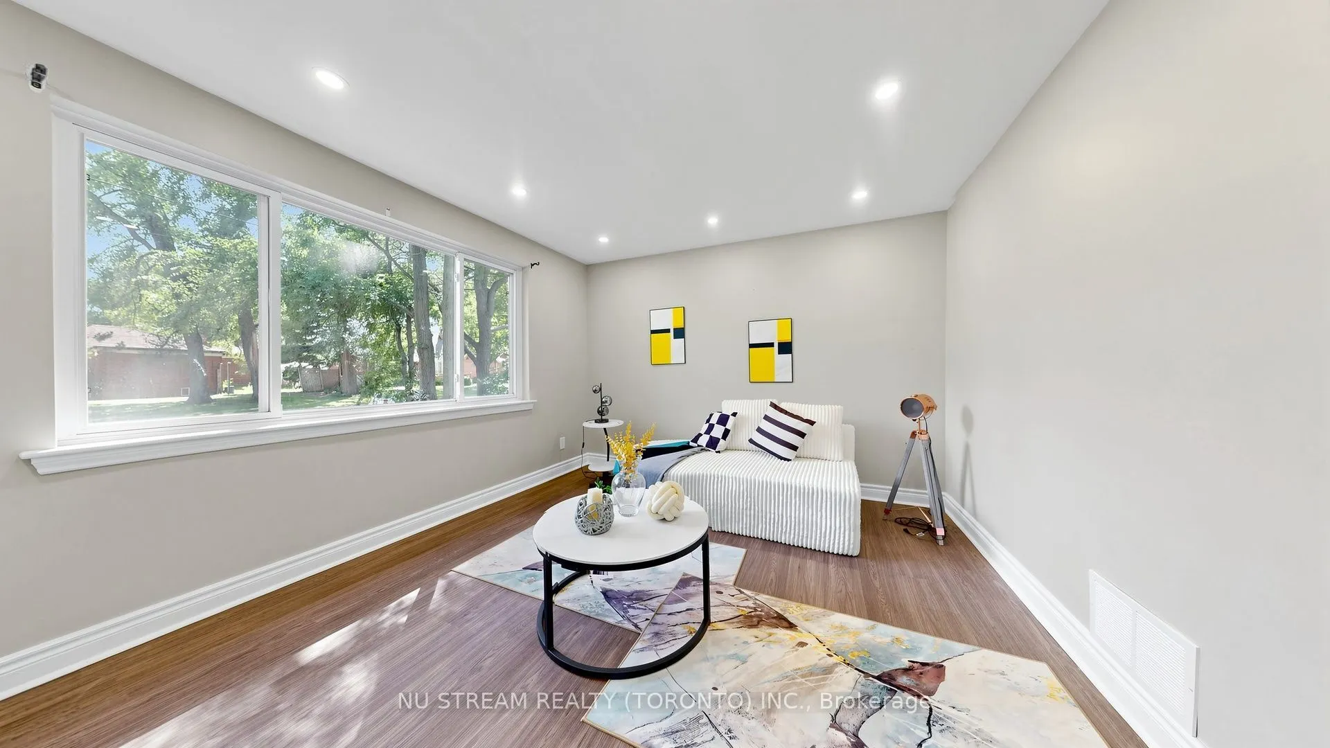 226 Oakridge Drive