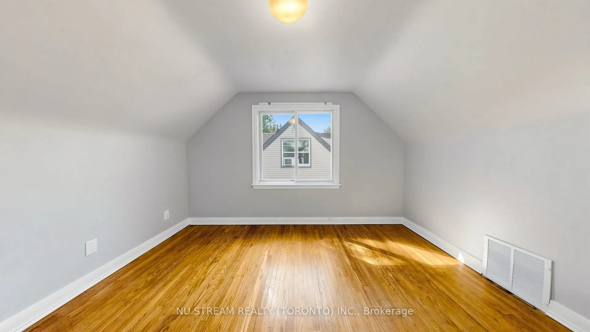 226 Oakridge Drive