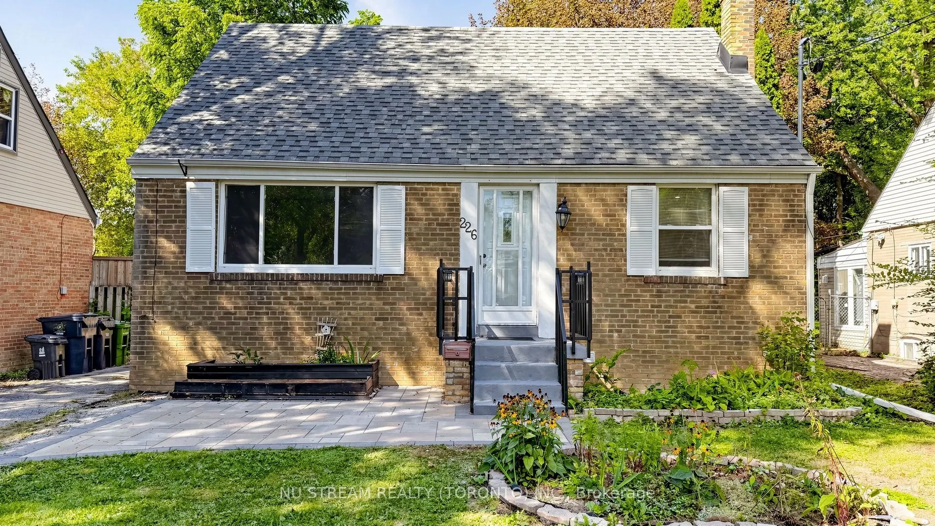 226 Oakridge Drive