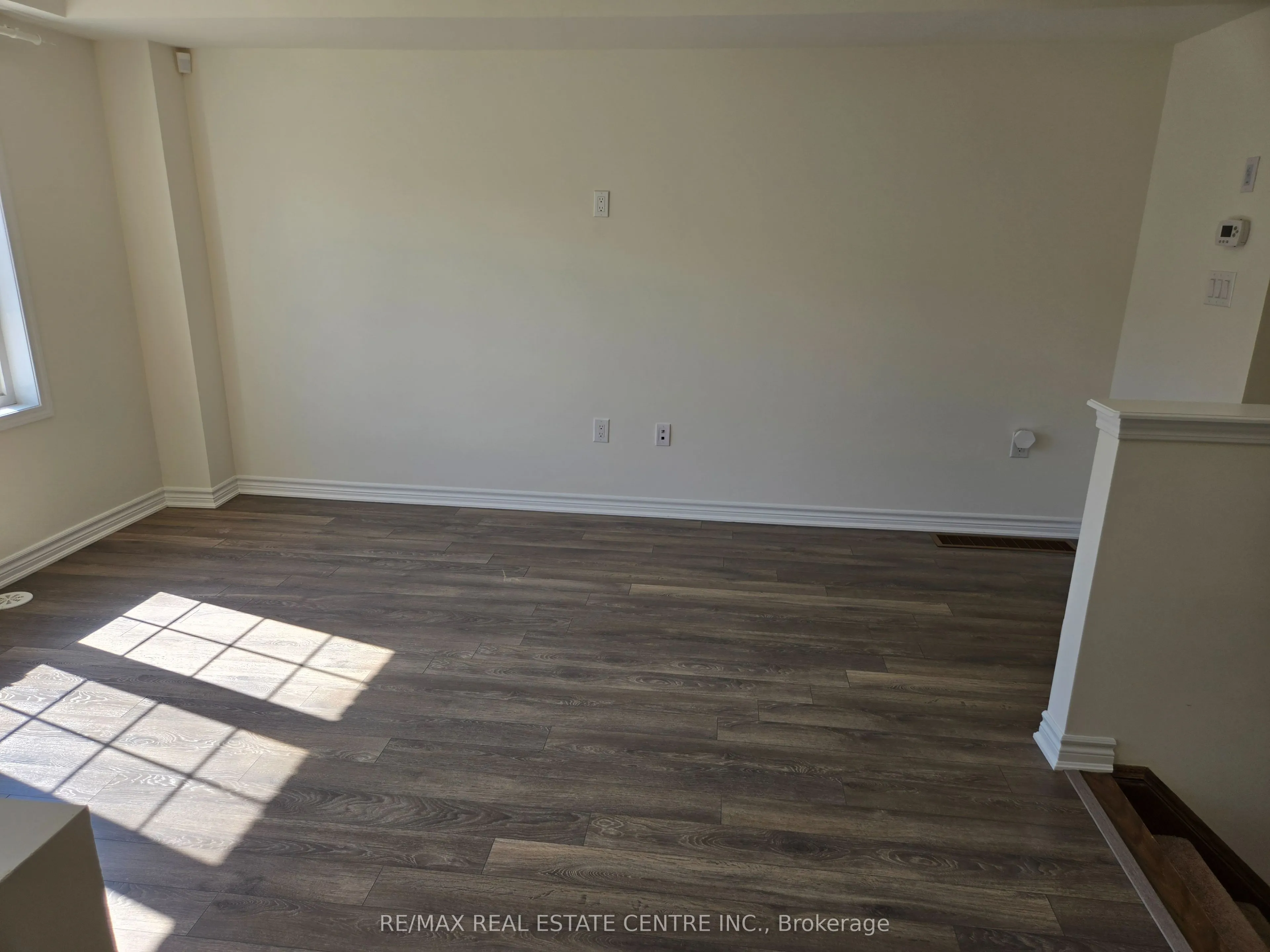 1084 Silk Street