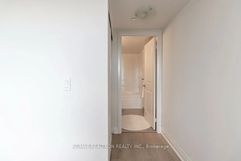 20 Meadowglen Place #322