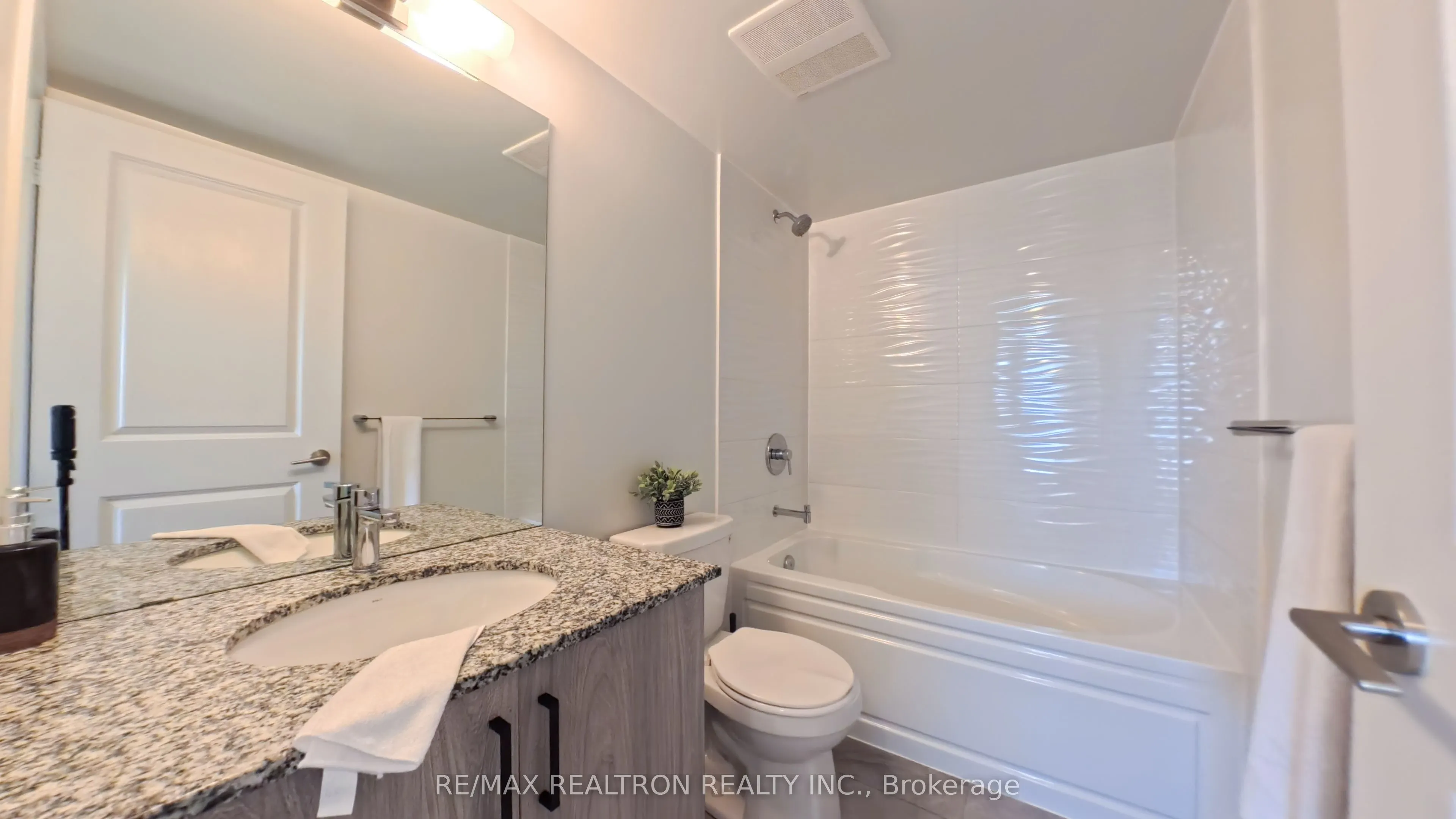 20 Meadowglen Place #322