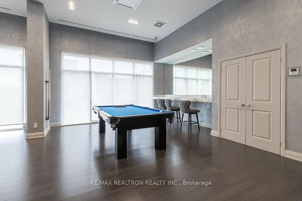 20 Meadowglen Place #322
