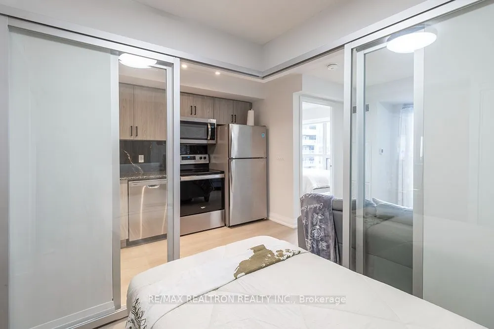 20 Meadowglen Place #322