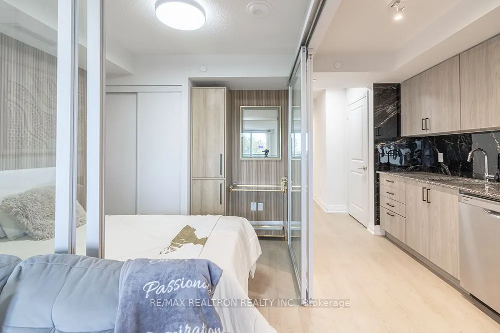 20 Meadowglen Place #322