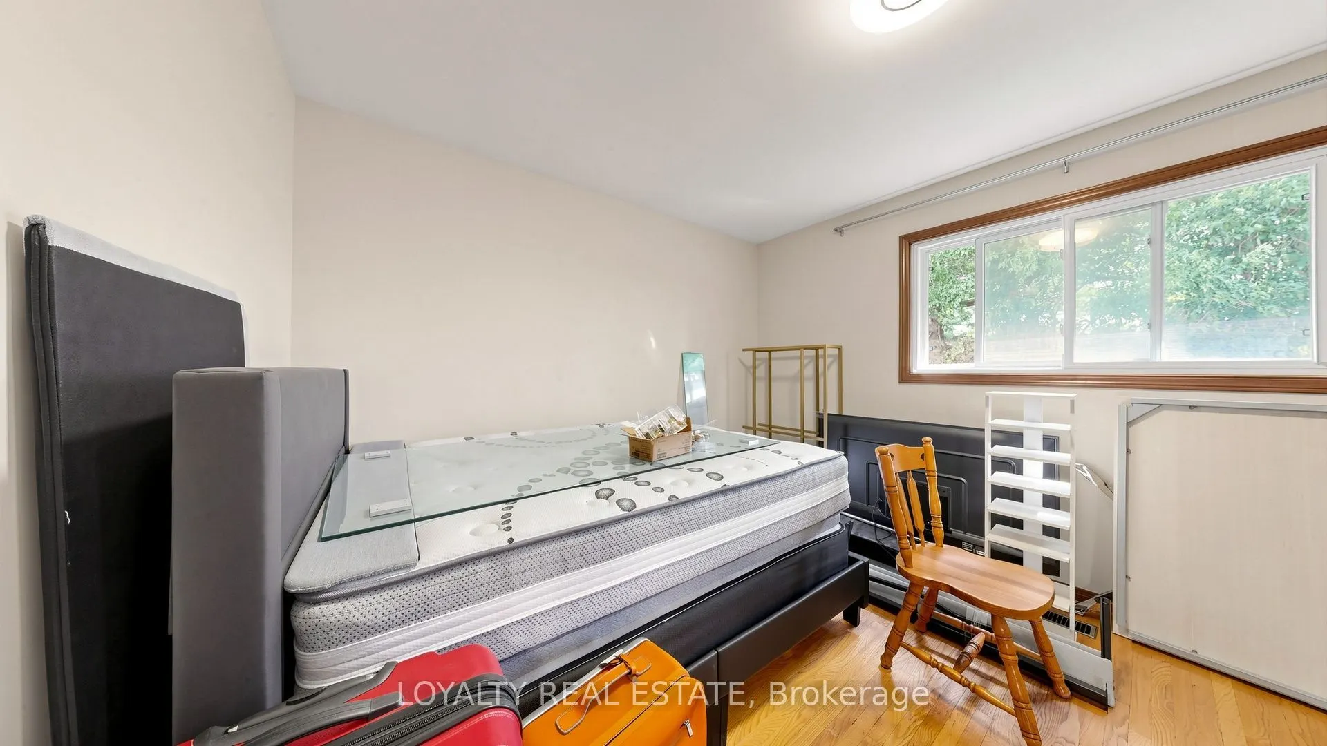 3435 Ellesmere Road