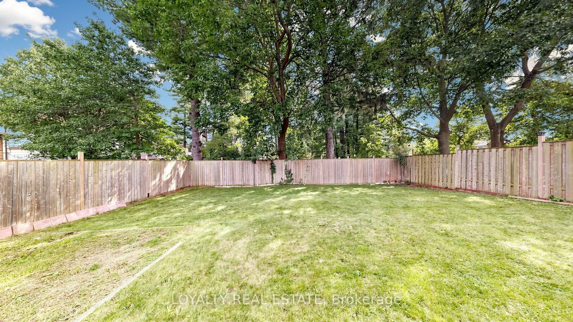 3435 Ellesmere Road