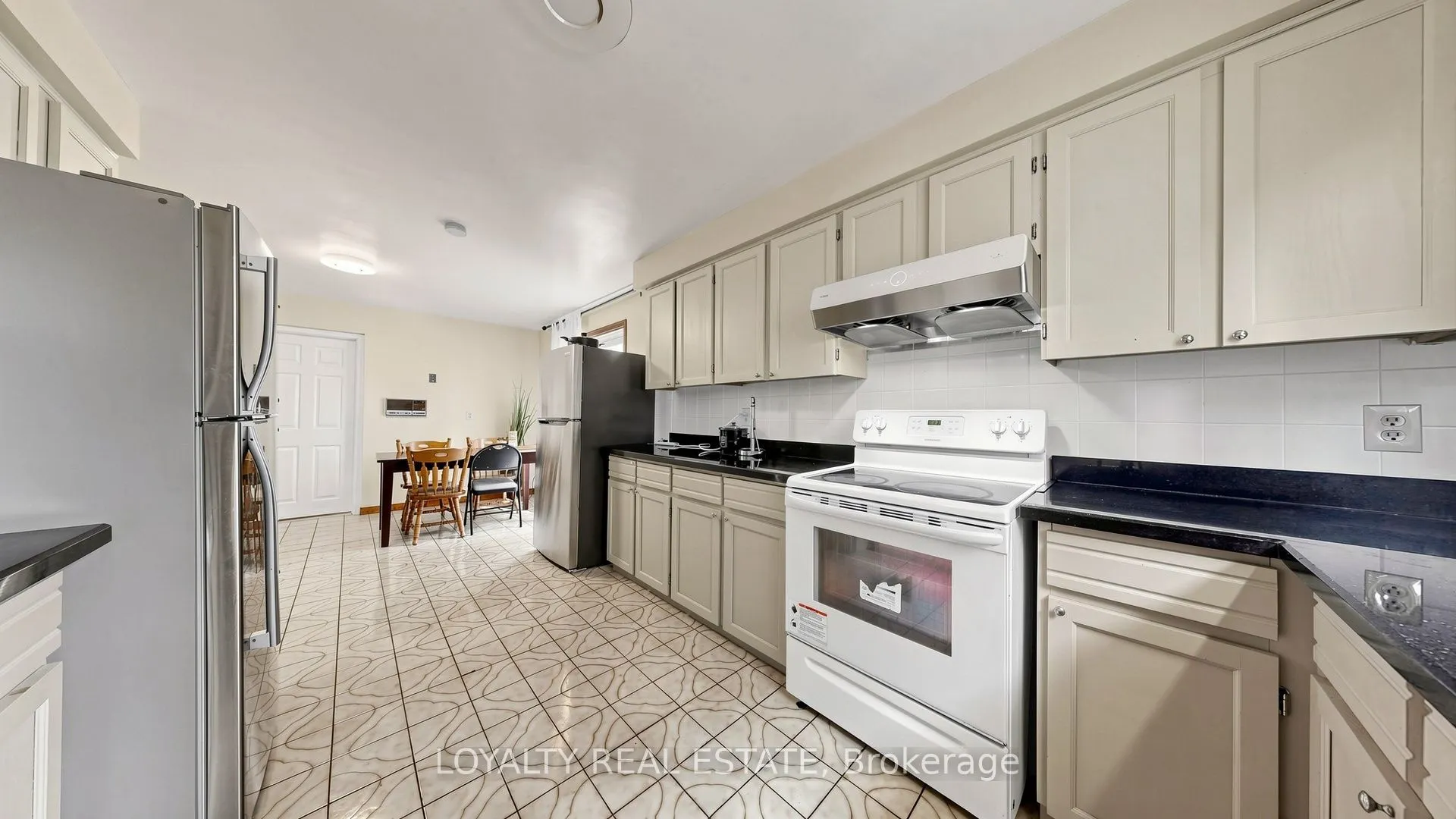 3435 Ellesmere Road