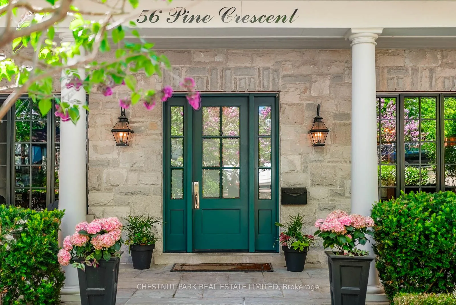 56 Pine Crescent