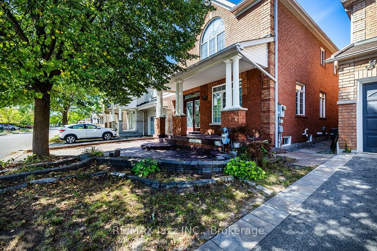32 Dent Street
