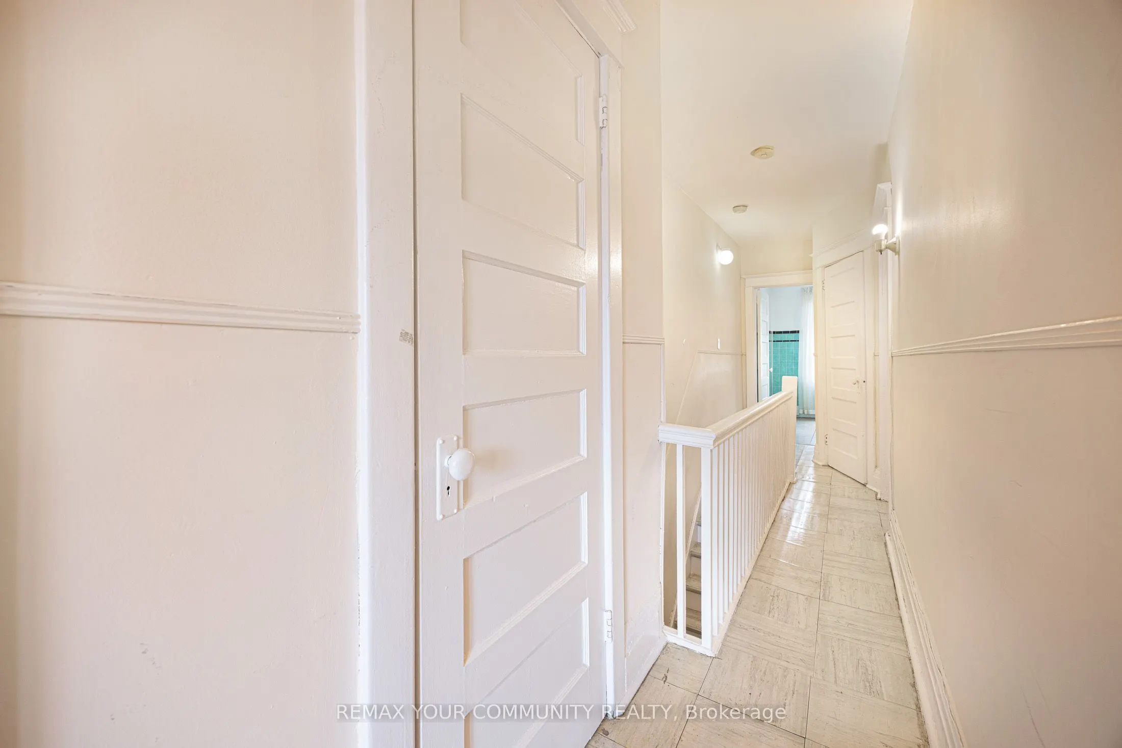 60 Hazelwood Avenue