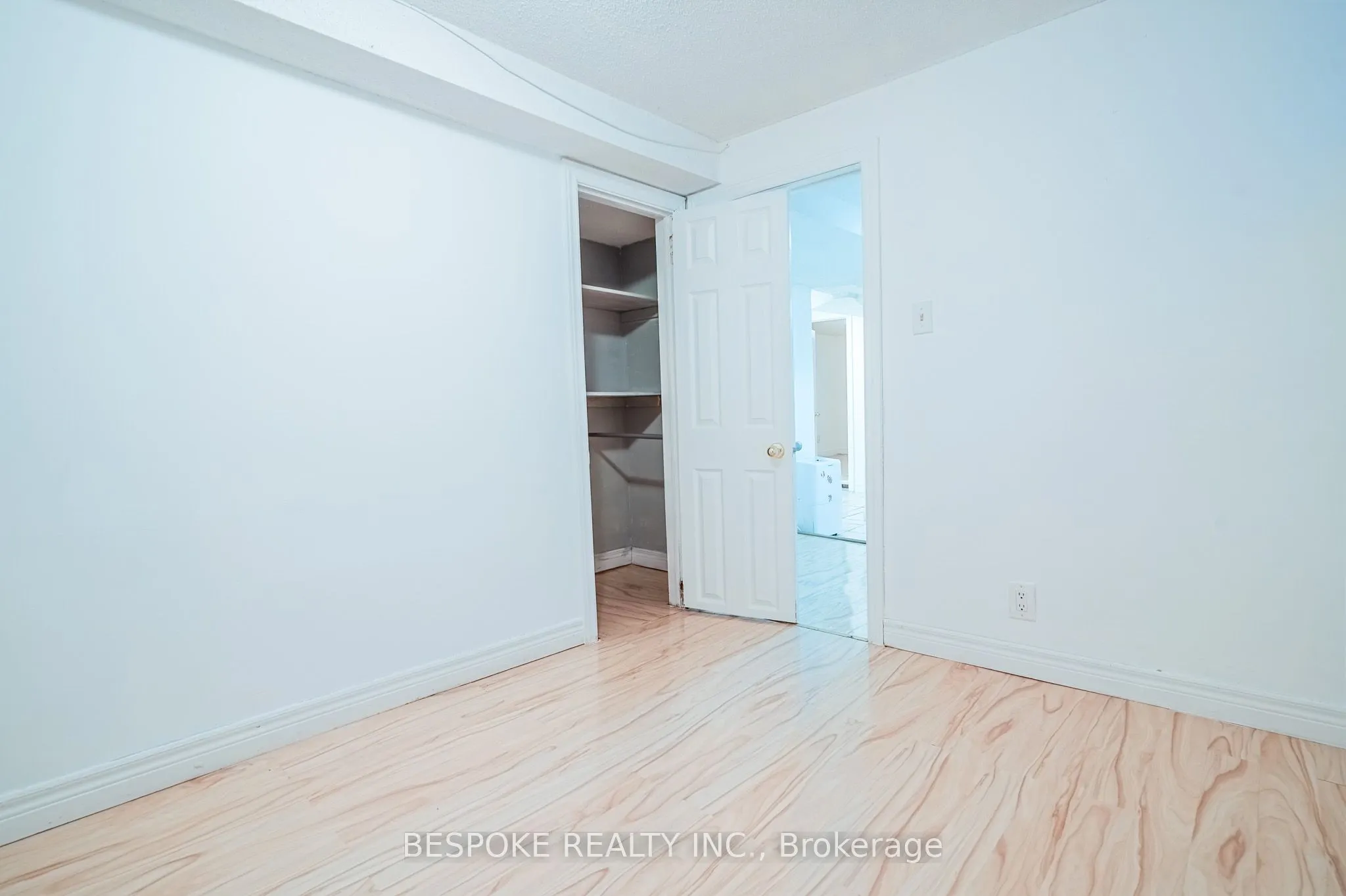 93 GLENTHORNE Drive #Basement