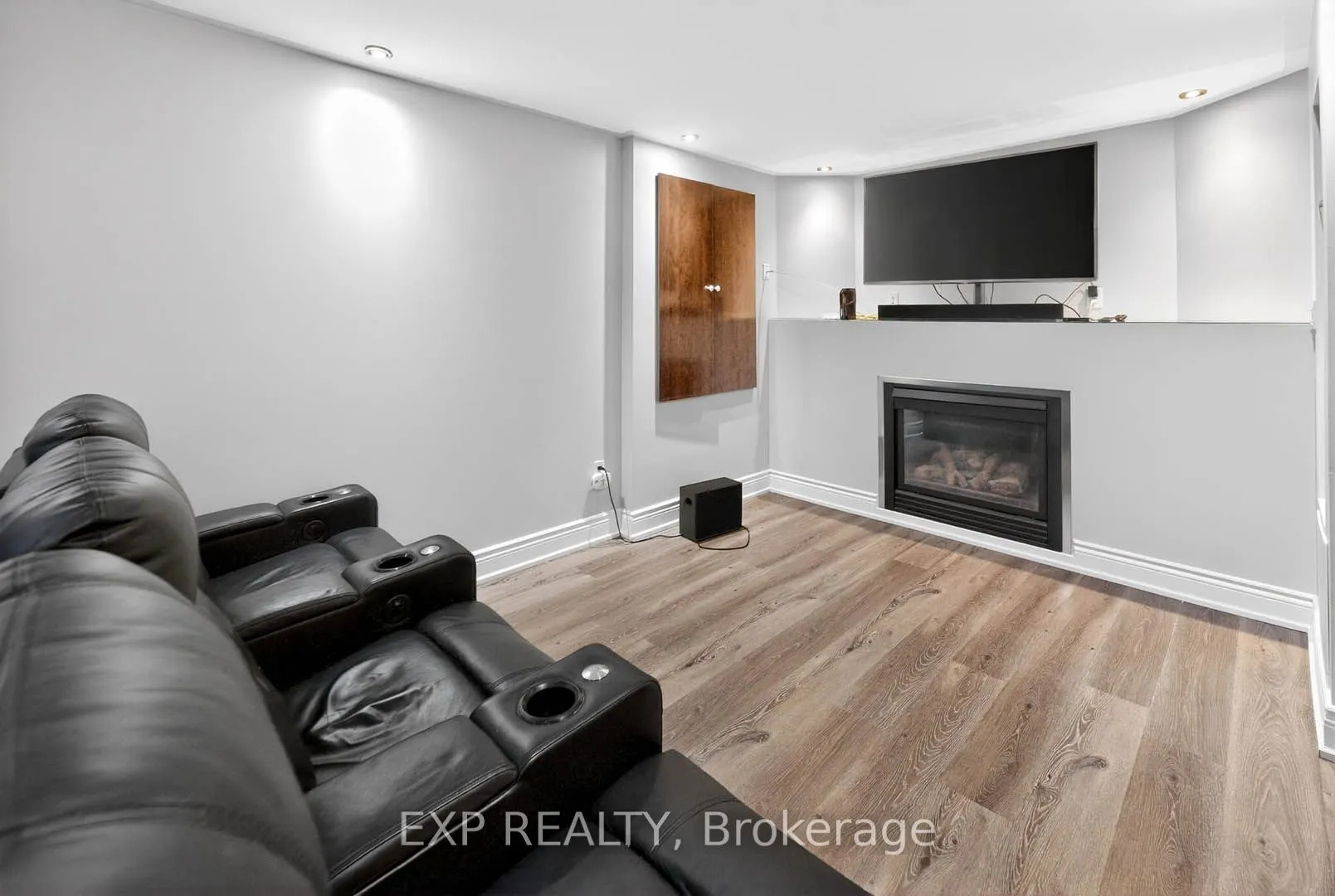 2345 Southcott Road