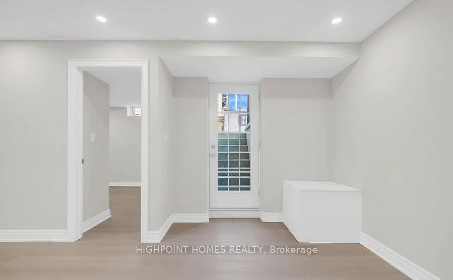 865 Riverside Drive