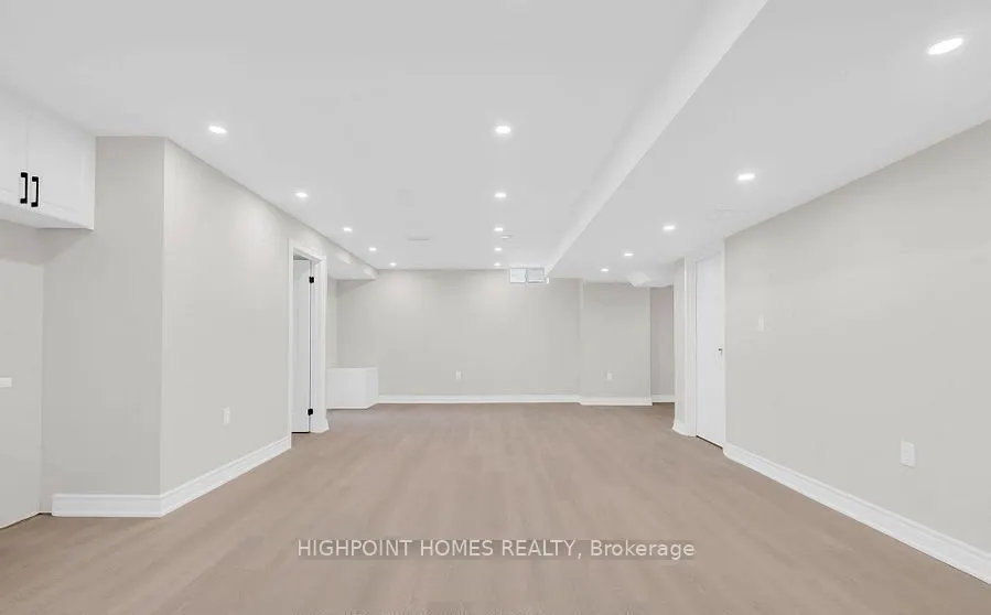 865 Riverside Drive