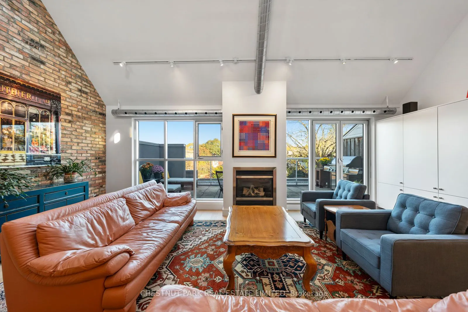 1852 Queen Street E #304