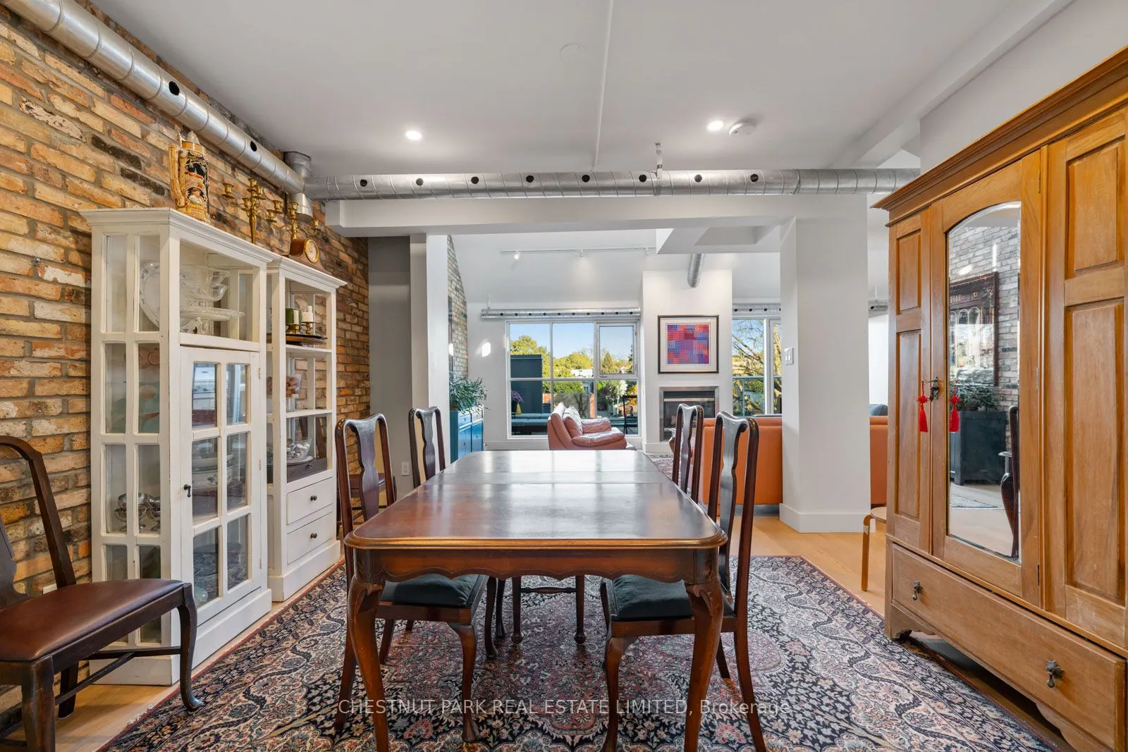 1852 Queen Street E #304