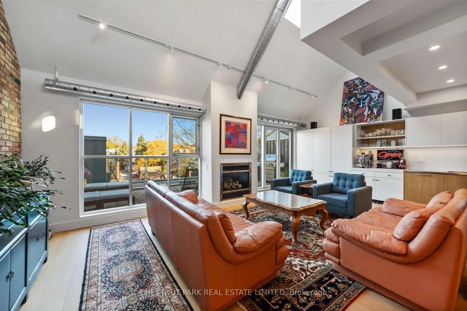 1852 Queen Street E #304