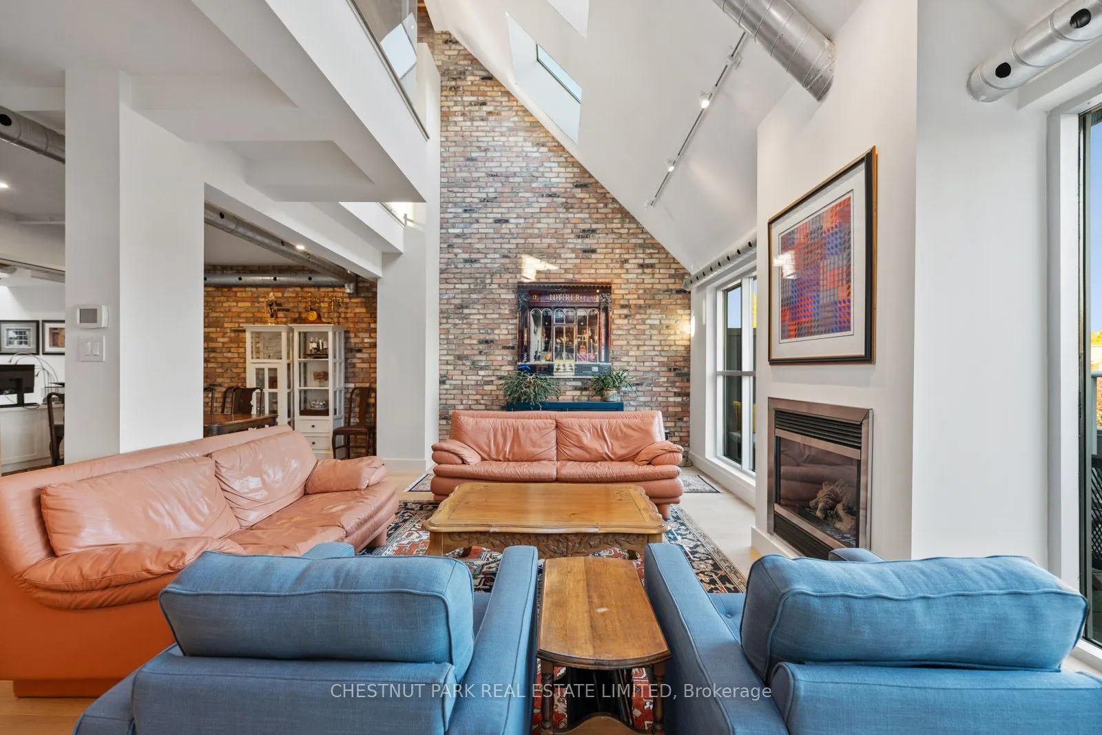 1852 Queen Street E #304