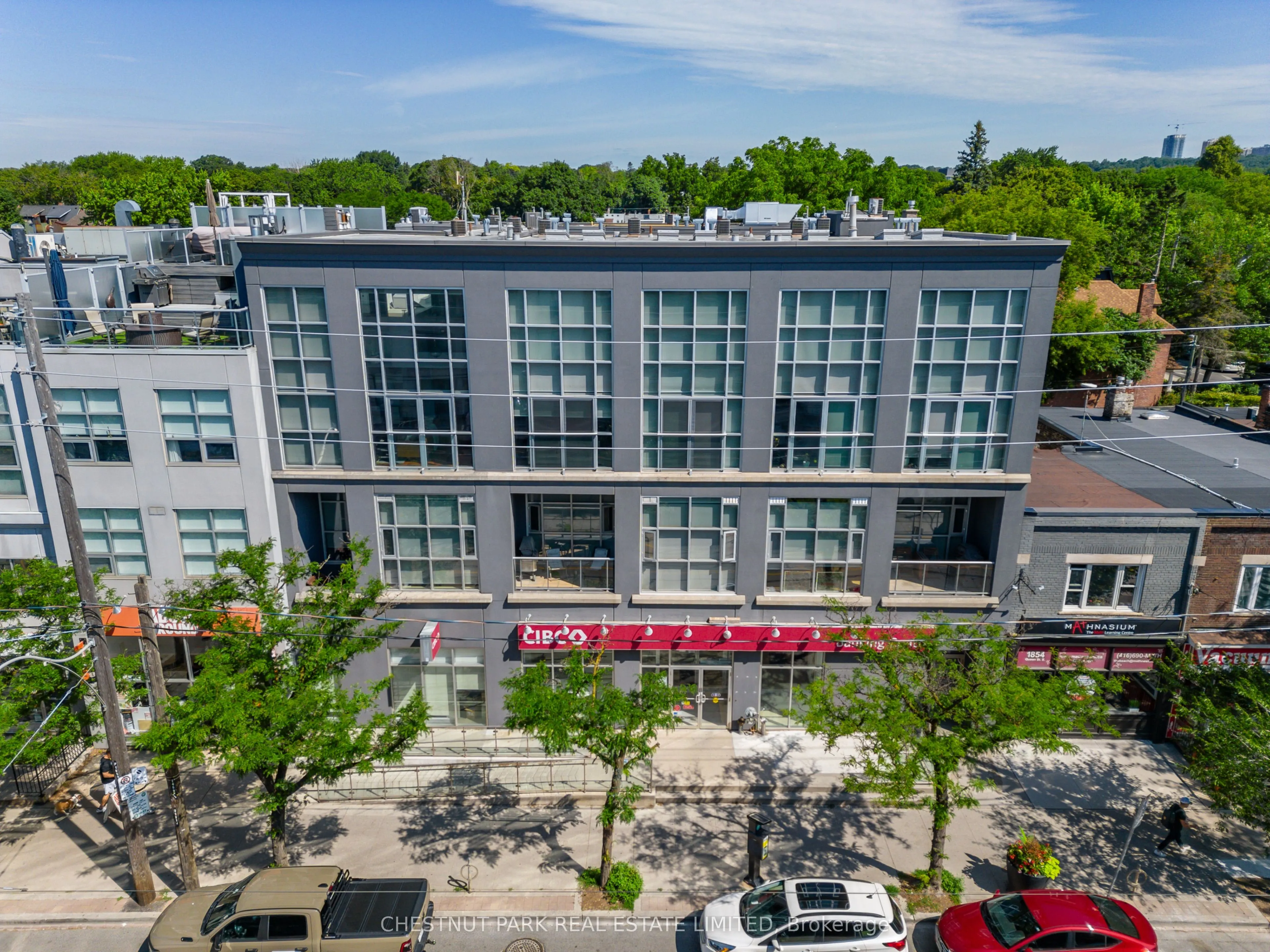 1852 Queen Street E #304