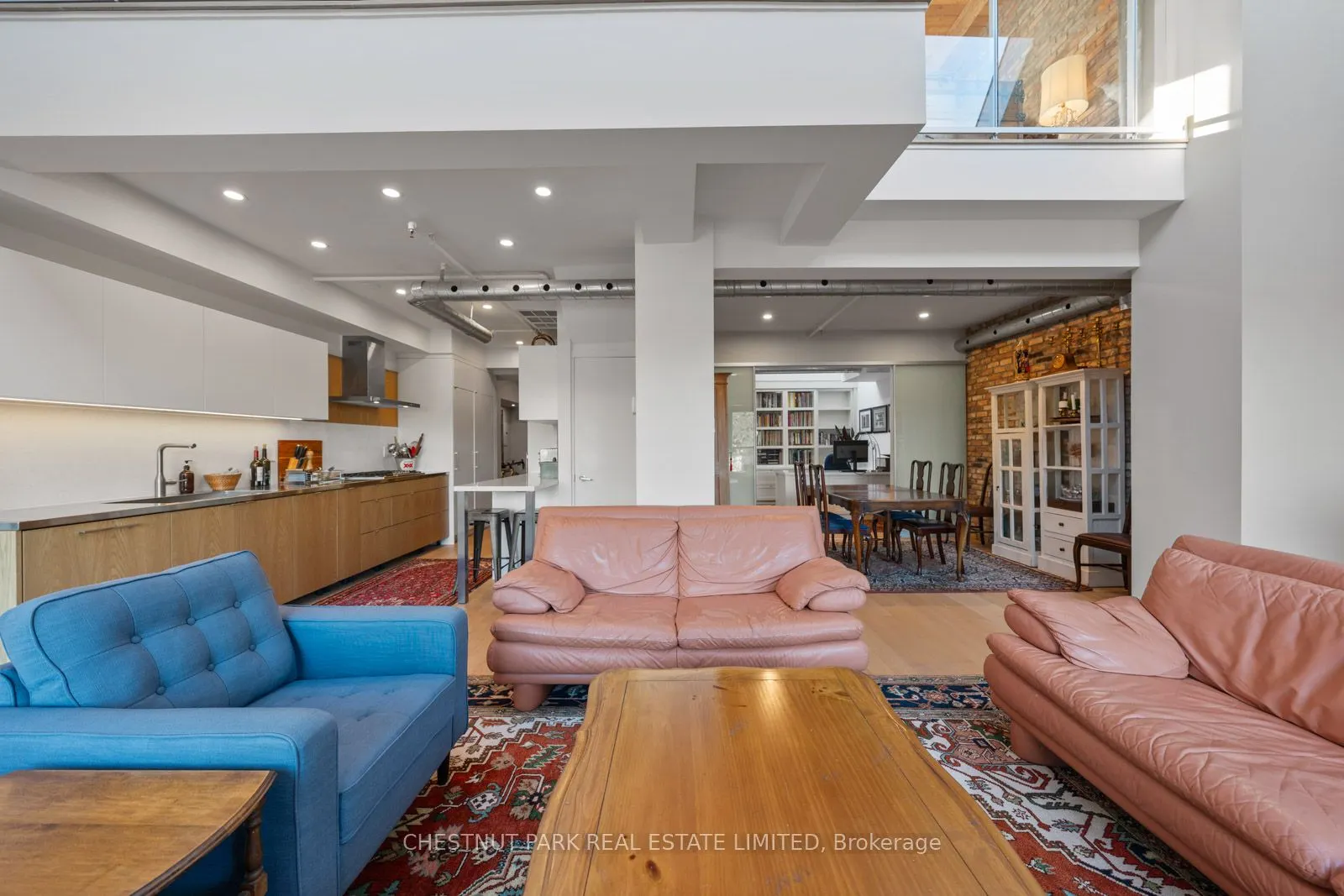 1852 Queen Street E #304